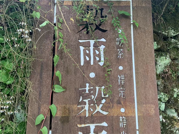 石狮包车回厦门价格，厦门到石狮拼车电话是多少